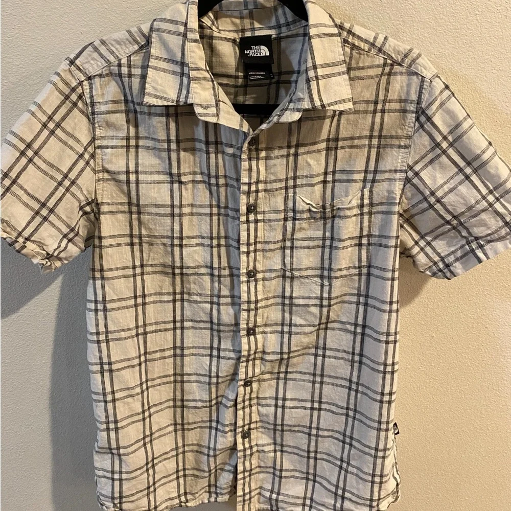 The North Face Men's Casual‎ Plaid Shirt Gray and White